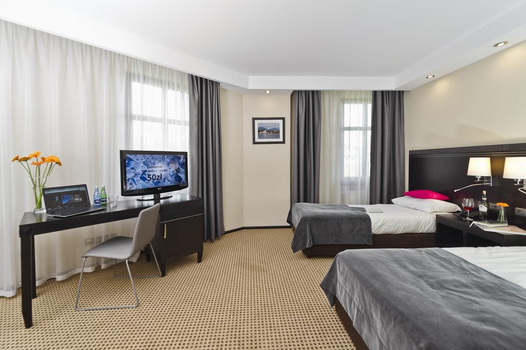Hotel Fado Spa & Restaurant Swidnica  Ruang foto