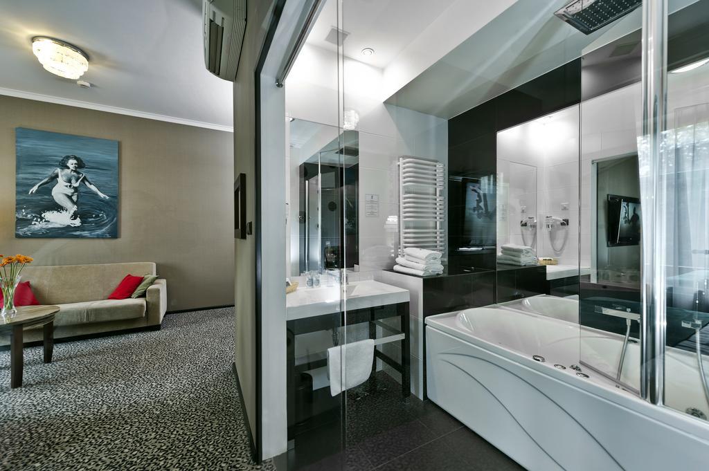 Hotel Fado Spa & Restaurant Swidnica  Ruang foto