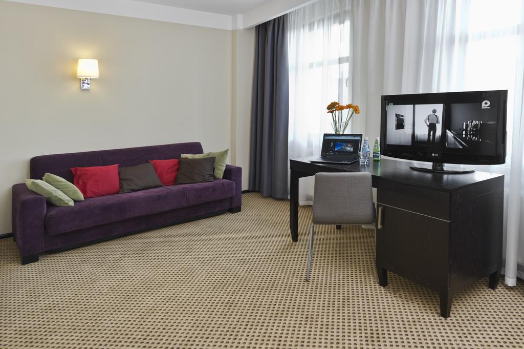 Hotel Fado Spa & Restaurant Swidnica  Bagian luar foto