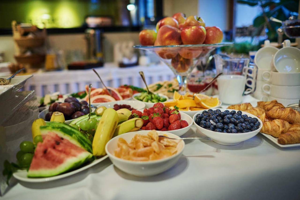 Hotel Fado Spa & Restaurant Swidnica  Bagian luar foto
