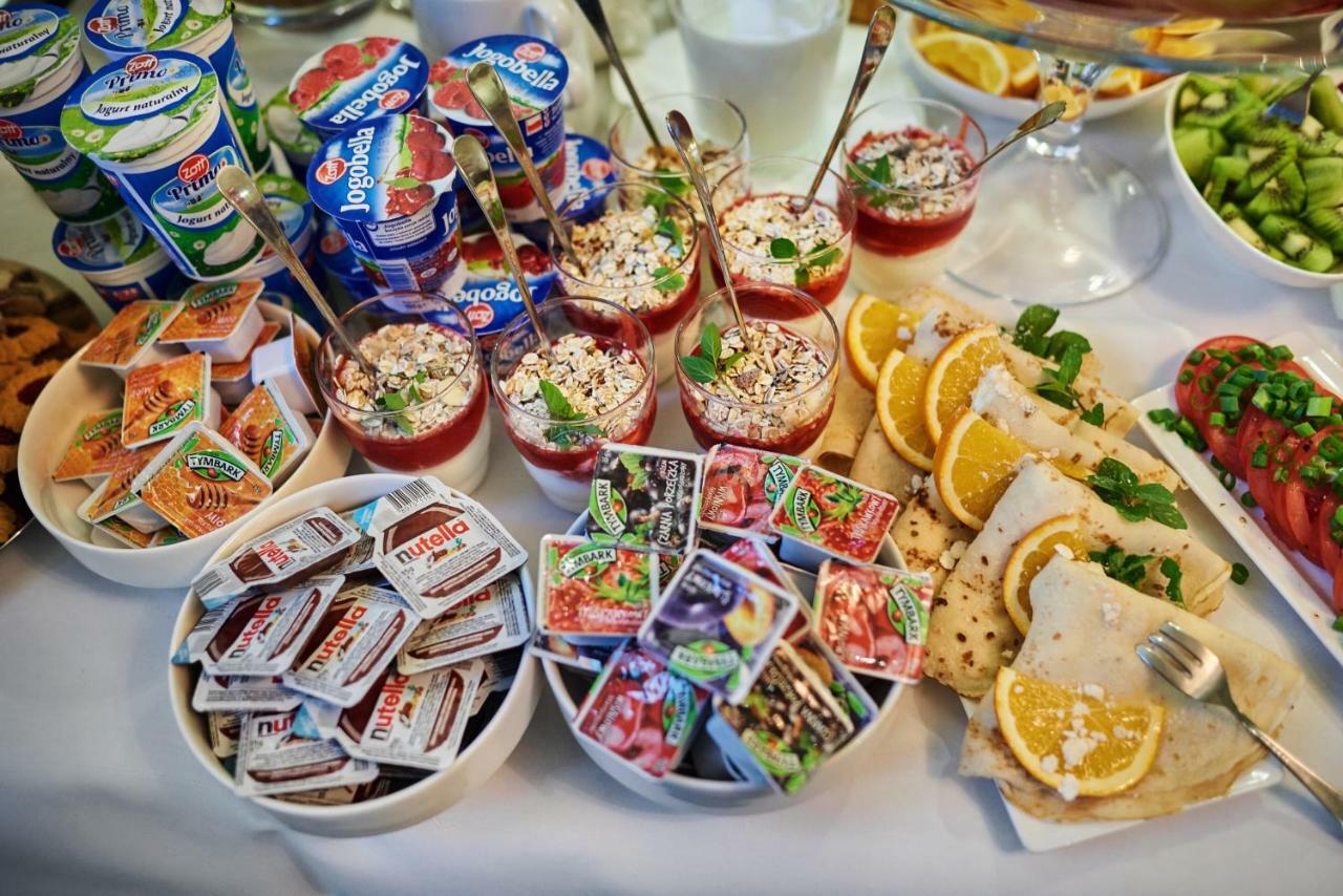 Hotel Fado Spa & Restaurant Swidnica  Bagian luar foto