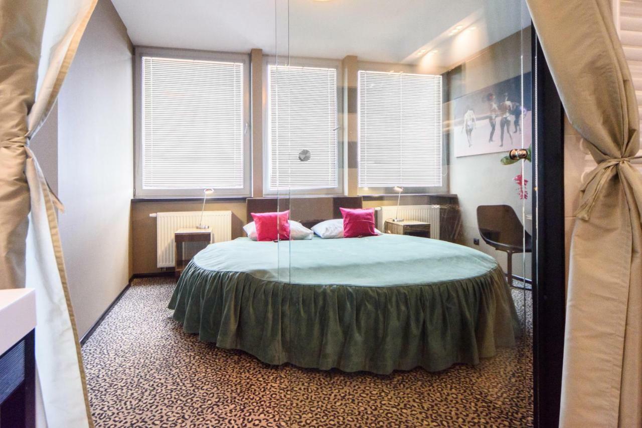 Hotel Fado Spa & Restaurant Swidnica  Bagian luar foto